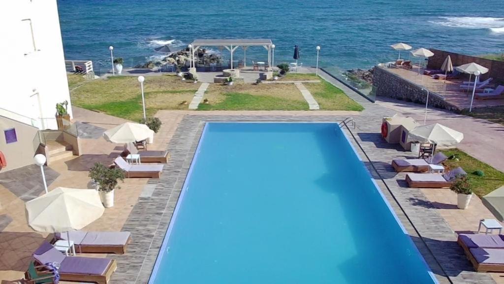 Nautica Hotel Apartments Stavromenos Exteriör bild